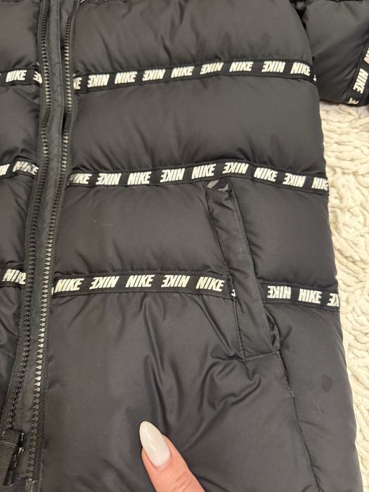 Куртка для девочки или мальчика на 7-9 лет. Nike оригинал .