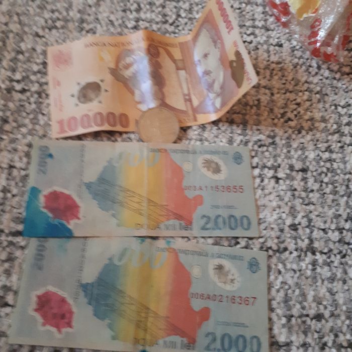 Vand colectie monede  si bacnote