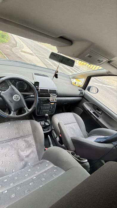 Vand sharan din 2010  2.0 tdi km 289.000 pret 3000€