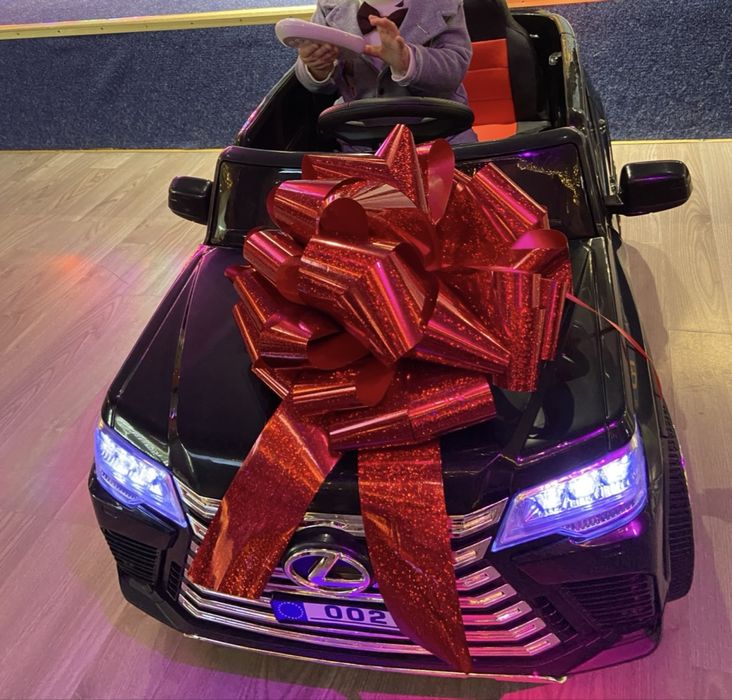 Электромобиль Toyota 300