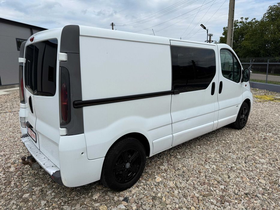 Opel vivaro  trafic 2005 1.9 tdi 5 locuri