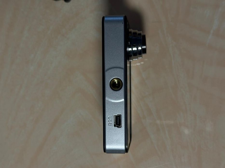 Продам видеорегистратор. В пленке.