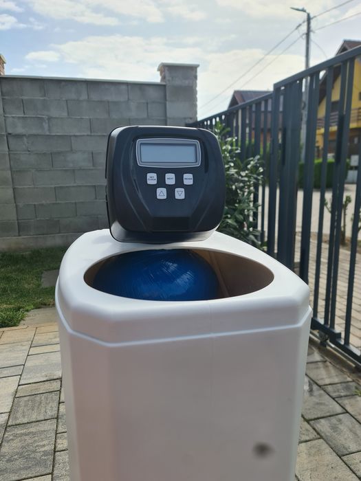 Filtru apa Dedurizator Azurasoft (WS1CI  USA)
Valva USA. Cel mai bun sistem de îmbunătățire a apei. În stare buna, folosit 6 luni.