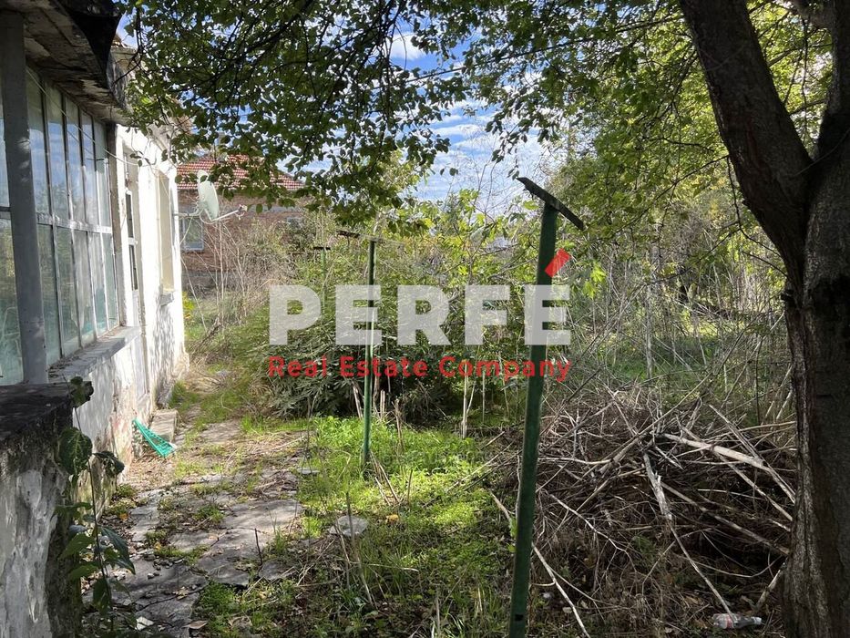 Продава се Къща в Камено - 650 кв.м за 59 €/кв.м - Снимка #1