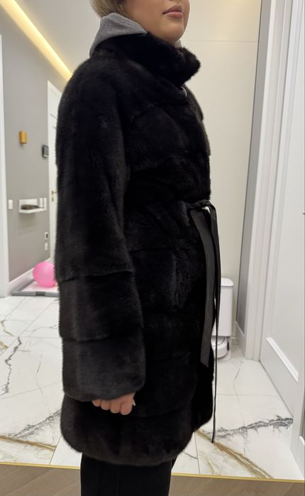 Продаю норковую шубу