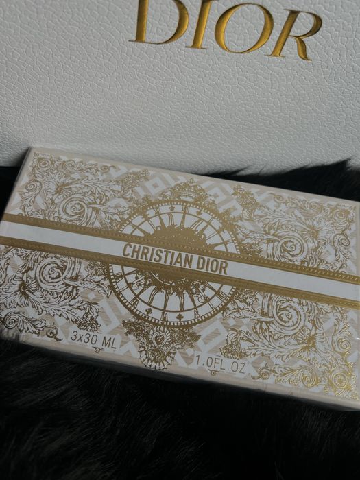 Dio*r чанта и козметка