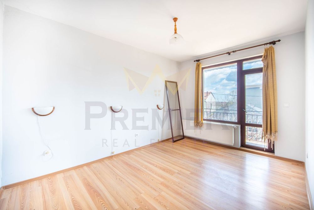 Продава се Къща в Каварна - 424 кв.м за 371 €/кв.м - Снимка #7