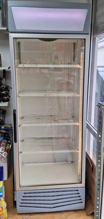 Хладилна витрина