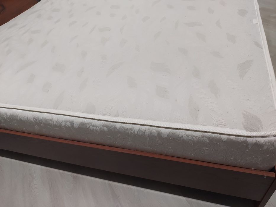 Продам матрас б/у