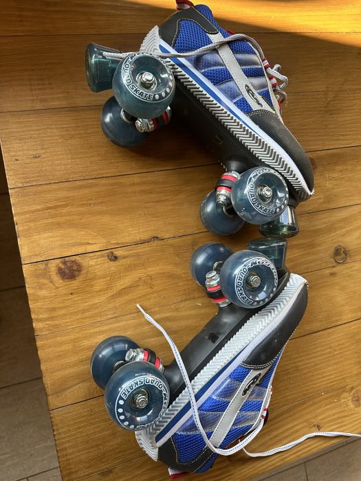 Patine cu role de silicon
