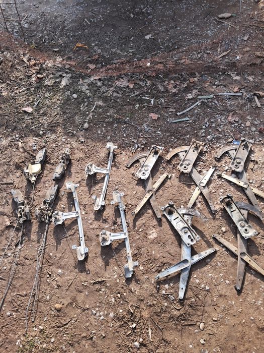 На опель вектра стеклоподёмник и замок продаётся