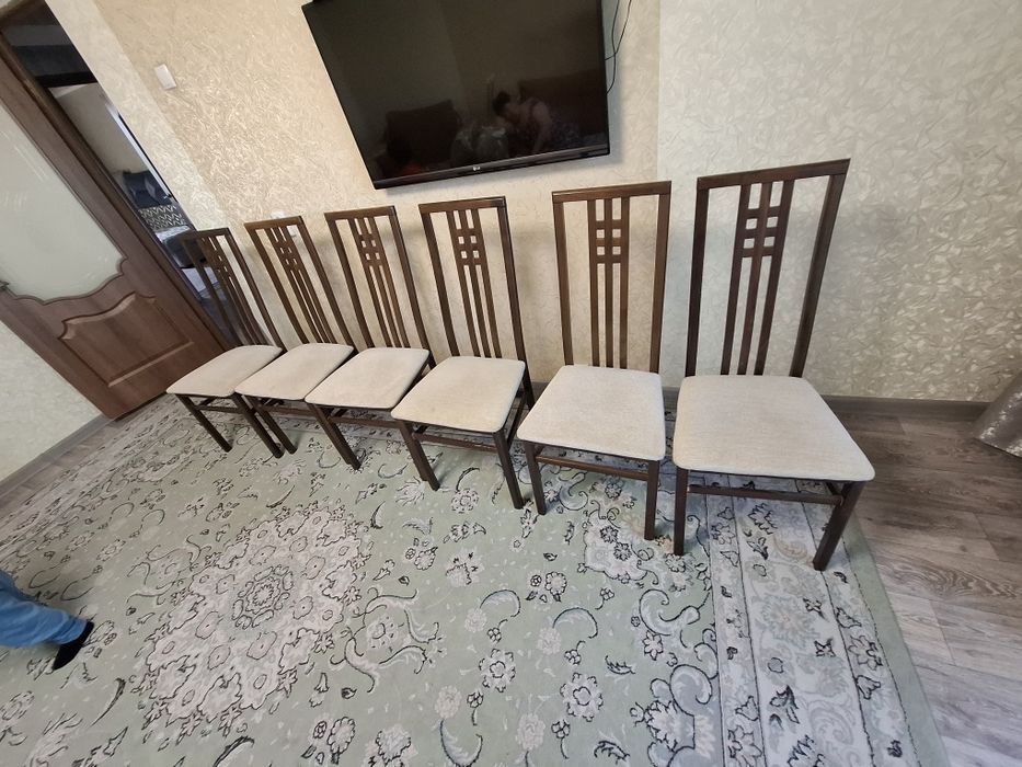 Продам стулья шесть штук