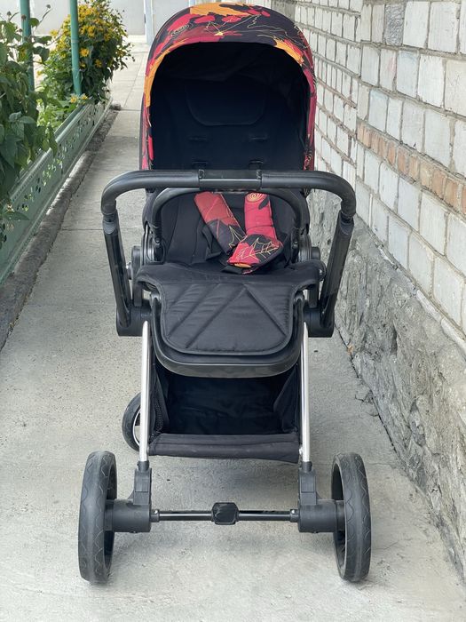 Коляска designed by Italy 2 в 1