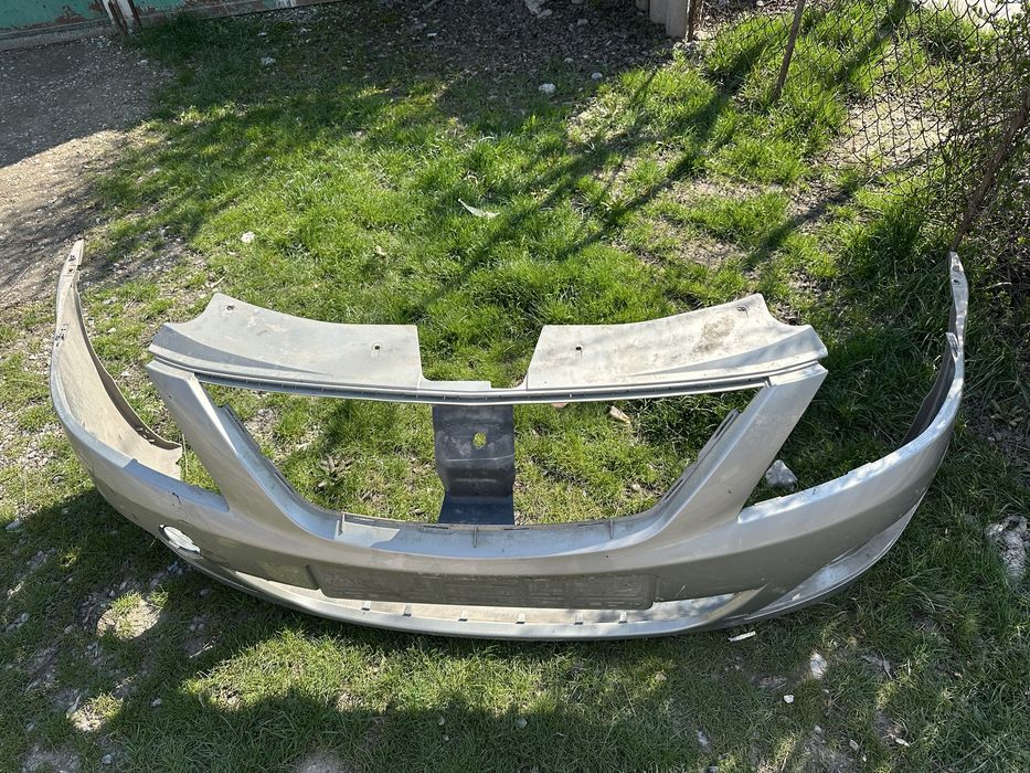 Передний бампер (ларгус)