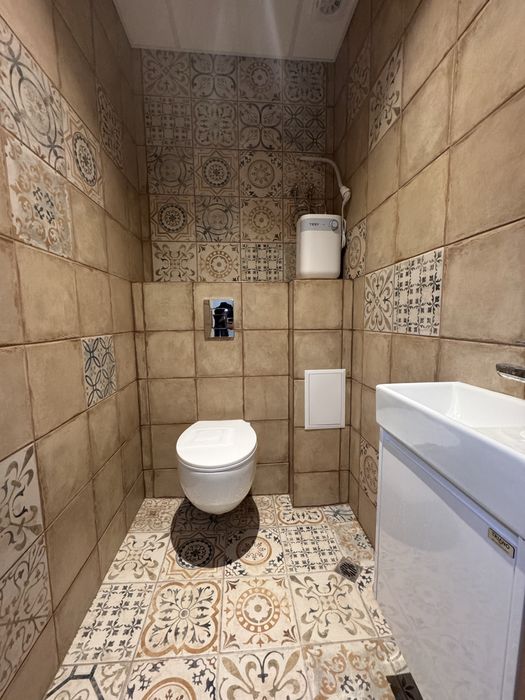 Дава се под наем Офис в Варна, Център - 36 кв.м за 459 € - Снимка #3