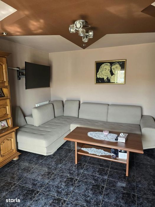 Apartament 4 camere, etaj 3/4, Micro 16