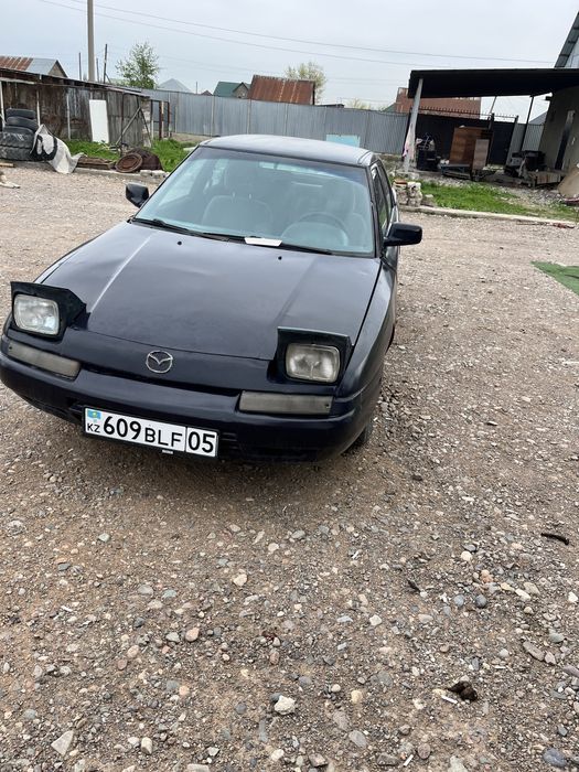 mazda 323 Машина автомат