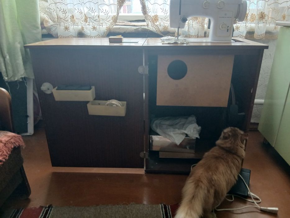 Швейная машинка Чайка