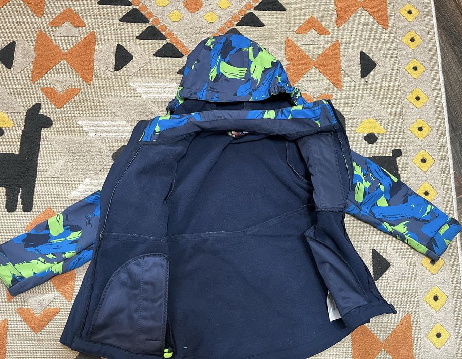 Geacă softshell pentru băieți mărimea 116-122