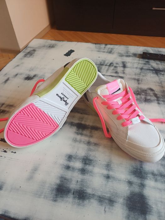 Pepe jeans чисто нови 38 номер