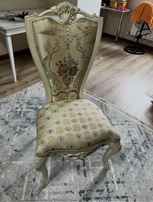 Стол стулья спальный гарнитур