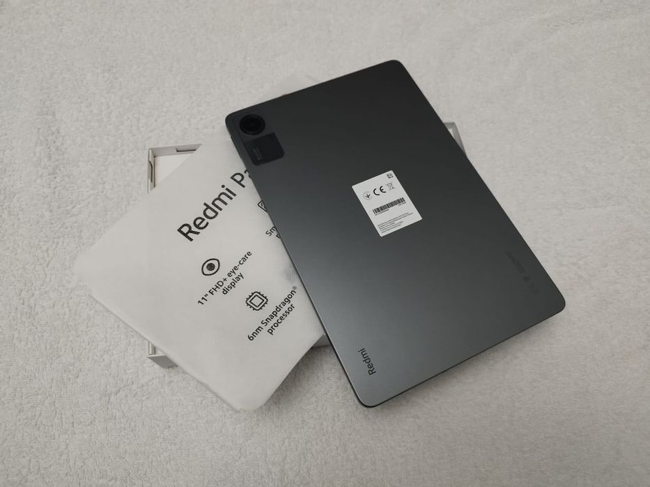 Планшет Redmi Pad SE в отличном состоянии