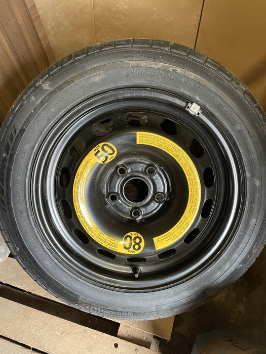 Продавам  резервна гума