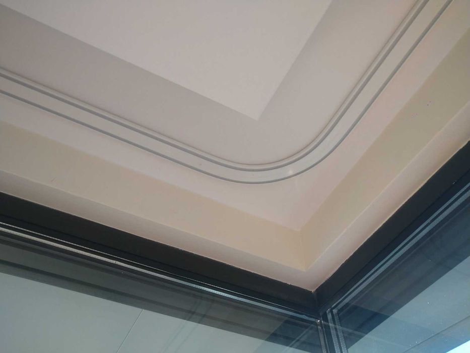 ОГЪНАТИ /извити/ КОРНИЗИ. Тръбни корнизи на производителя GARDINIA