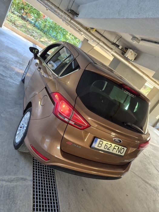 Auto de Showroom Tiriac Auto acte doveditoare - Service reprezentanță