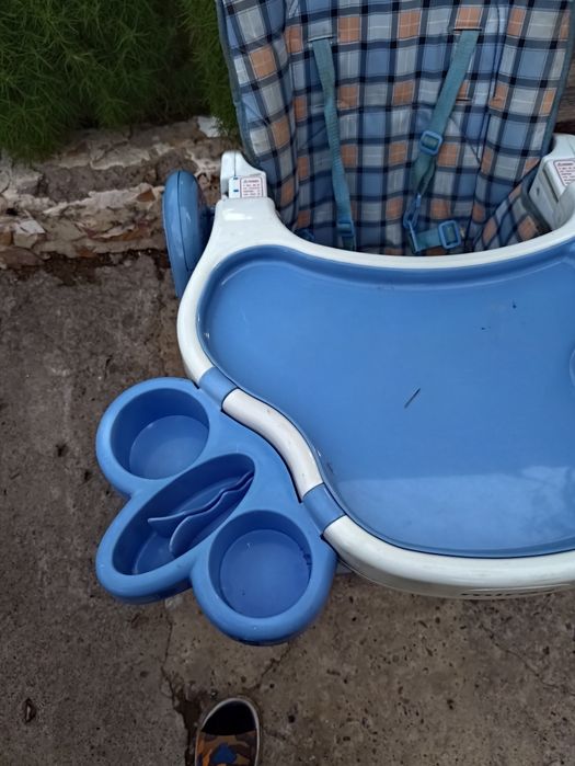 Детский кресло для кормления