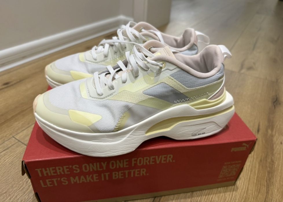 Маратонки Calvin Klein, adidas и естествена кожа