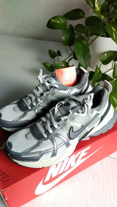 Оригинальные кроссовки Nike V2K Run Pure Platinum