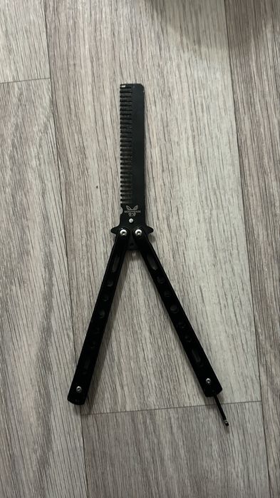 бабочка расческа