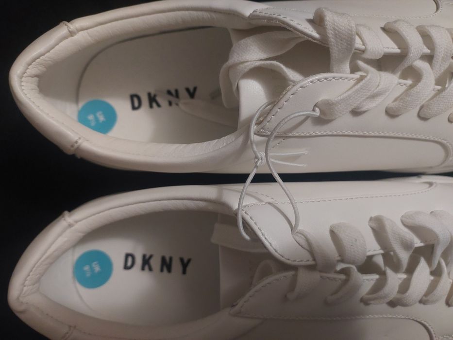 Бели кецове DKNY