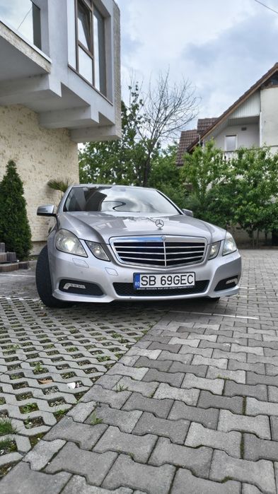 MERCEDES-BENZ E-Class 2010