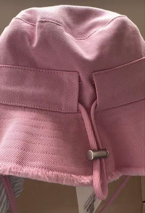Дамска шапка Jacquemus