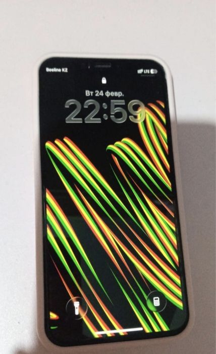 Iphone 12 mini в хорошем состоянии