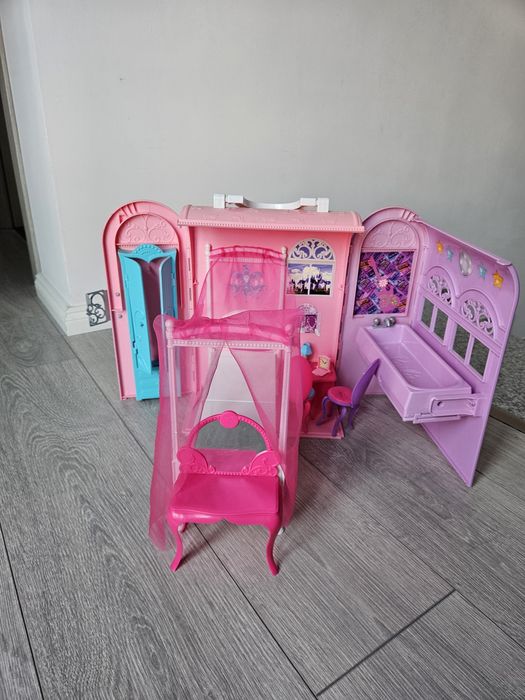 Căsuța Barbie          .