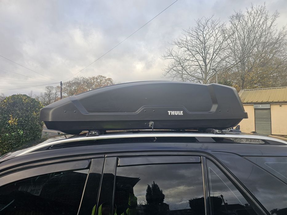 Thule roof box 480l  ( cutie de portbagaj )
