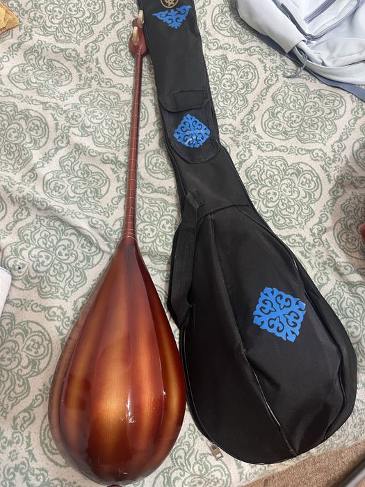 Домбыра в хорошем качестве