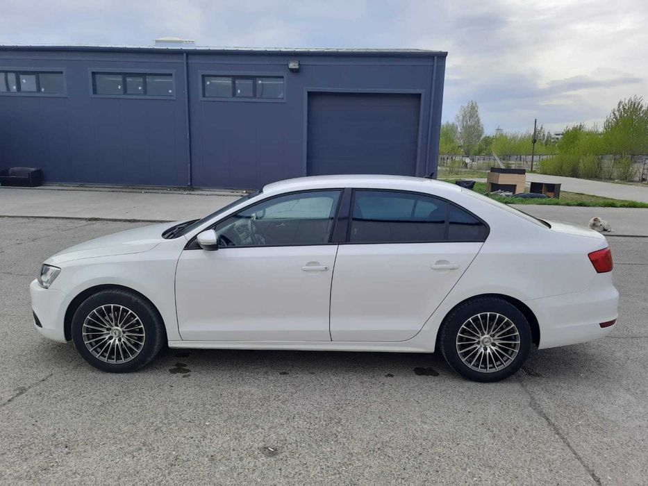 Vand URGENT VW JETTA 1,6 TDI 2012 impecabila !!!