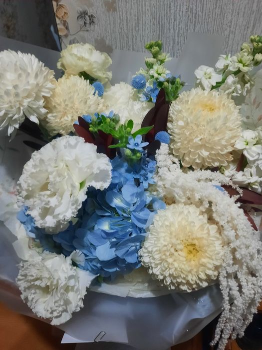 Продам цветы букет