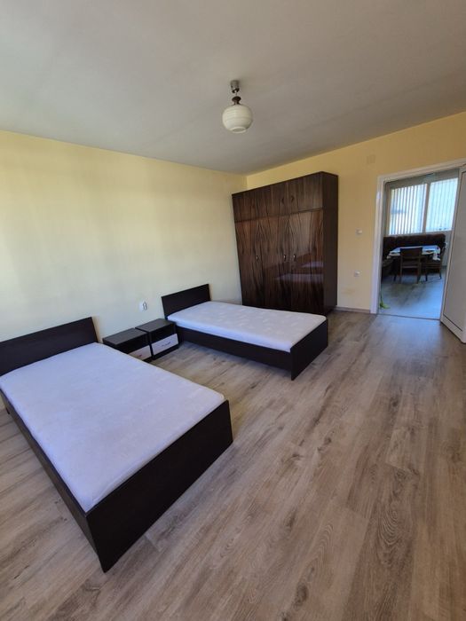 Дава се под наем Тристаен апартамент в Горна Оряховица - 90 кв.м за 330 € - Снимка #3