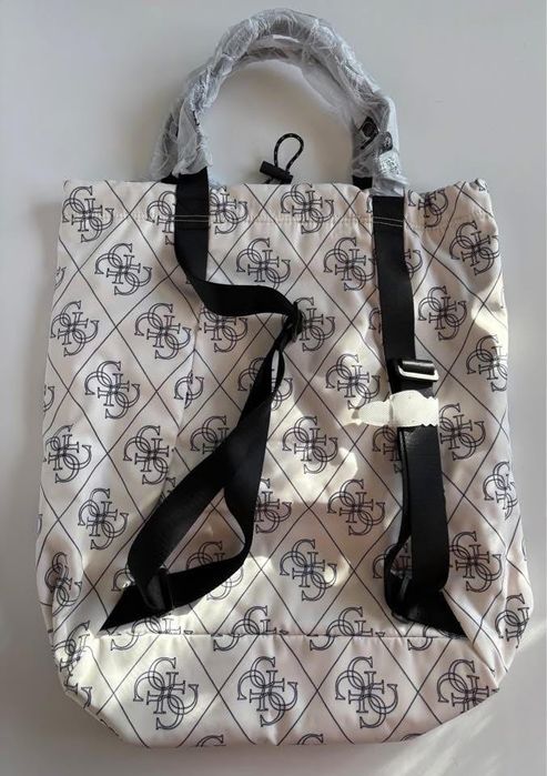 Дамска раница Guess