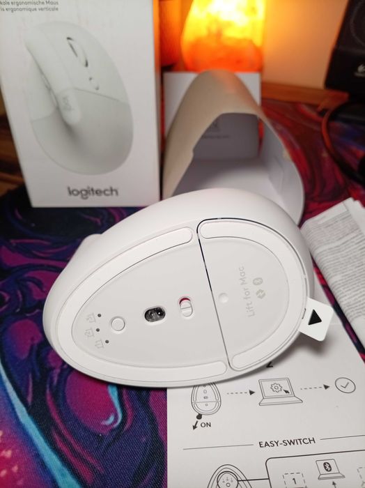 Ергономична Безжична Мишка Logitech LIFT Vertical