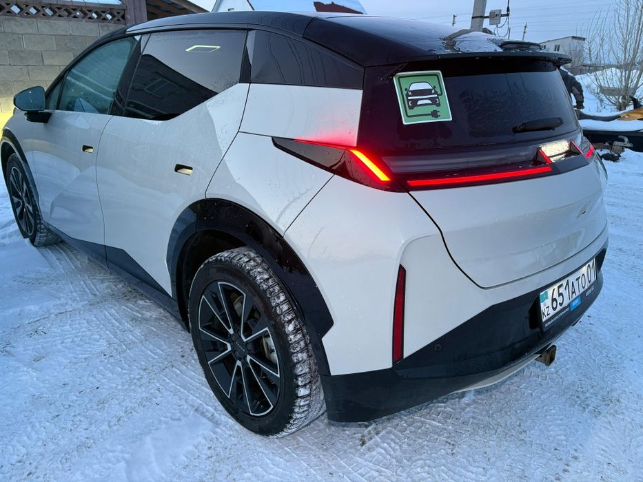 Продам автомобиль ZEEKR X