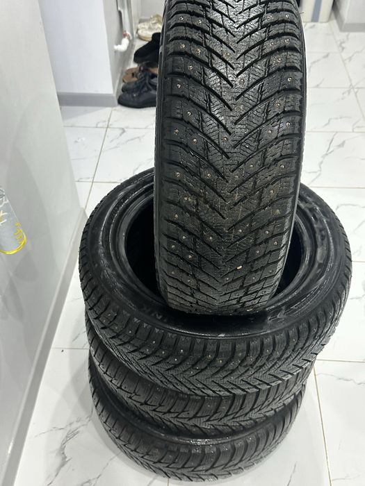 Шипы зимние 215 55 R17