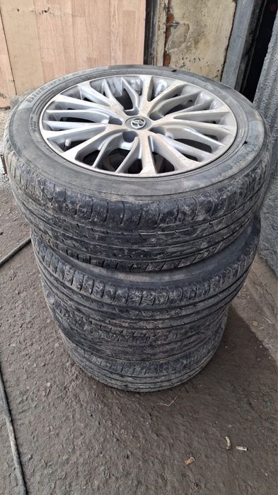 Диски Camry R17 Европеец комплект с покрышками