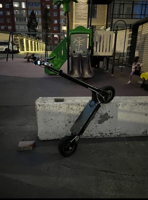 Продам электросамокат