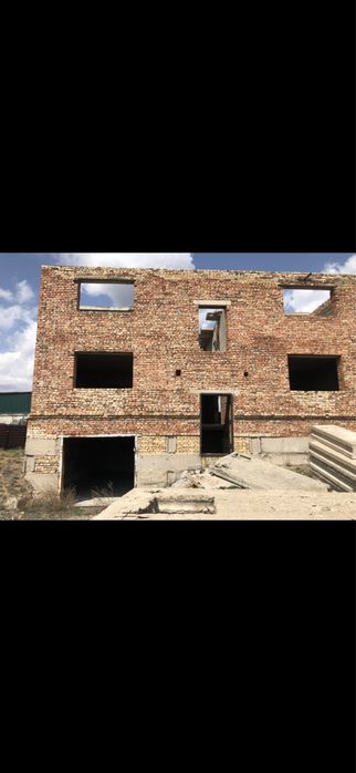 Продается котедж 3 этажа